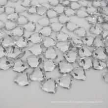 Herzform facettierter Acryldiamant